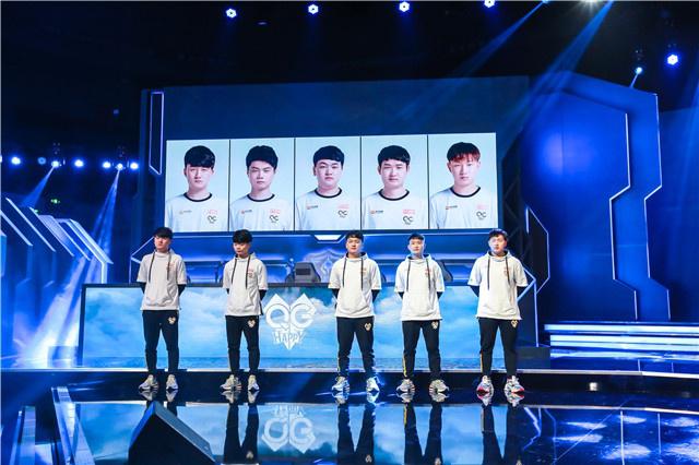 尽管比赛中 尽管比赛中