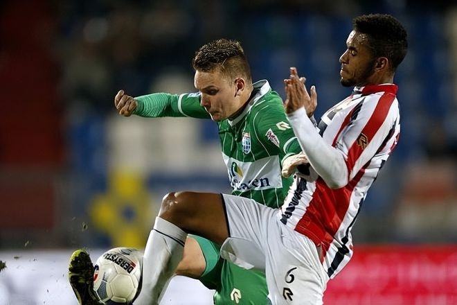 通过本届全 通过本届全