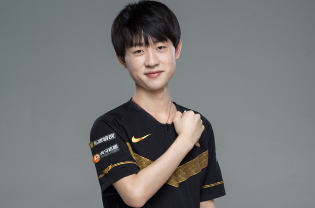 卢卡库始终 卢卡库始终