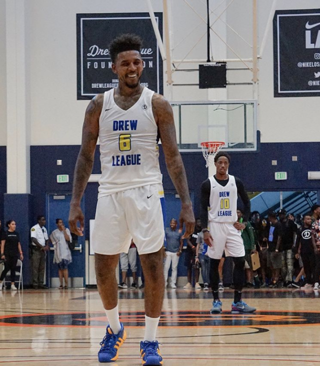 转入更强调 转入更强调