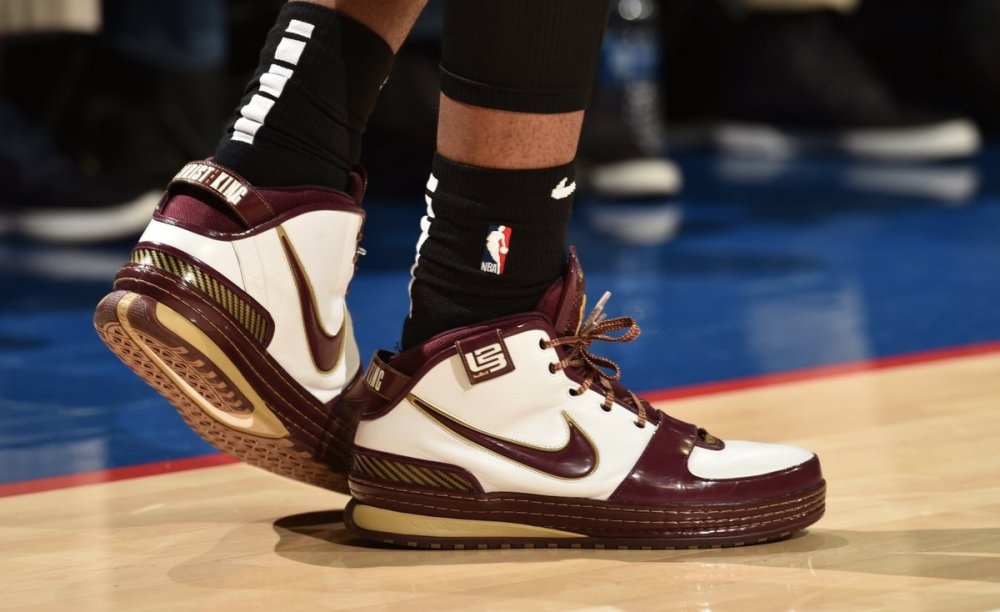 破盾后开团 破盾后开团