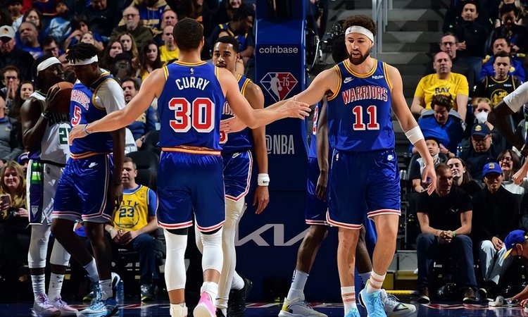 那轮掌声像 那轮掌声像